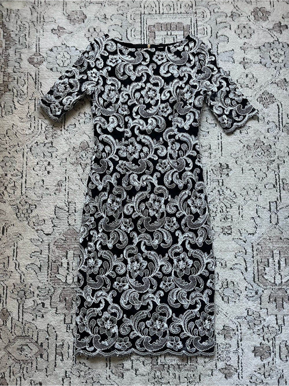Eliza J. Black & White Embroidered Floral Lace Sheath Dress Size 4
